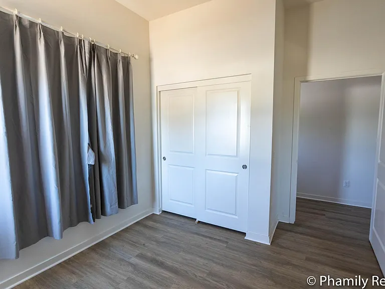 138 Glendora Ave #10 — Photo 10