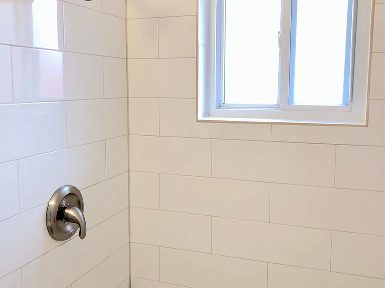 815 6th Ave #1 — Photo 7