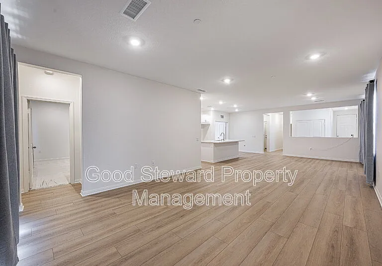 1231 Trojan Cir — Photo 16