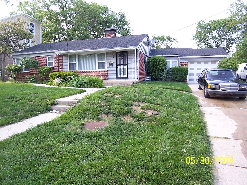 2nd image of 2204 Apache St