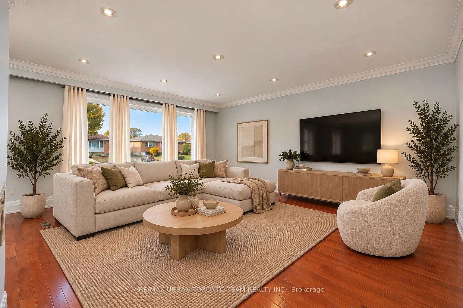 3 bed, $2,995 — Photo 4