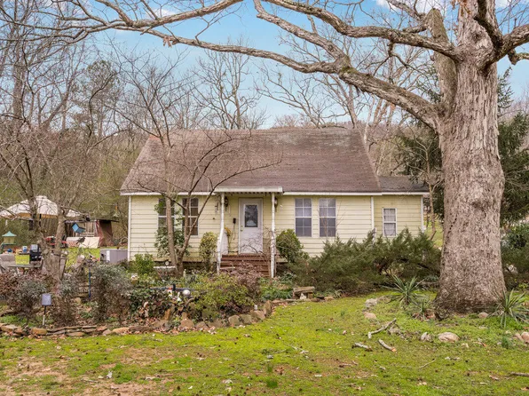9869 Dayton Pike, Soddy Daisy, TN 37379