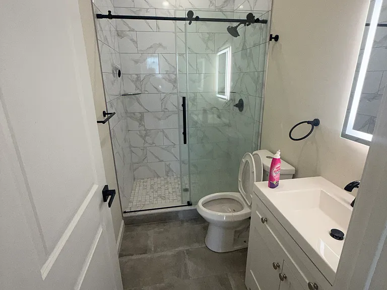 105 N 63rd St #4 — Photo 11