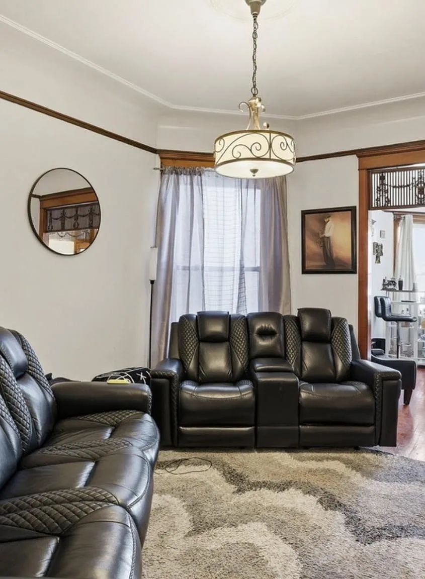 4 bed, 1600 sqft, $2,675 — Photo 3