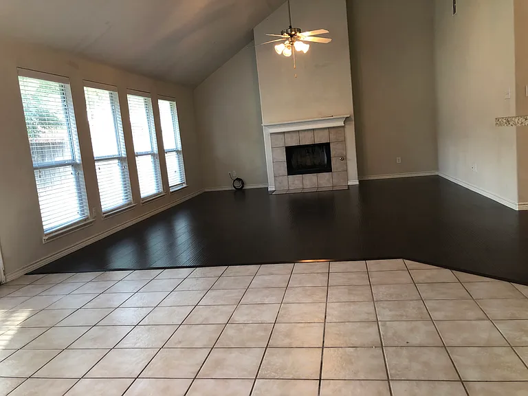 8304 Hitching Trl — Photo 20