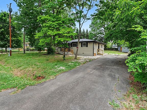 2nd image of 5475 Bertie Ave