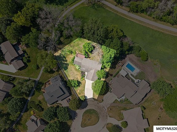 3rd image of 7 Woodbine Rd