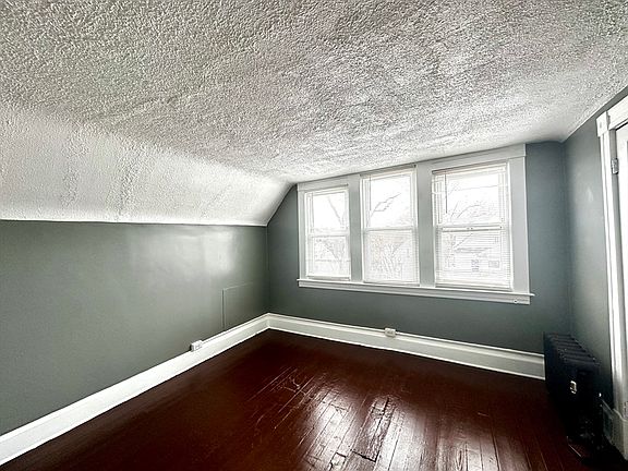 3rd image of 7 Nine Ledyard St