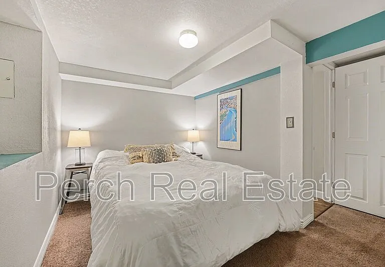 1595 W Maple Ave — Photo 14
