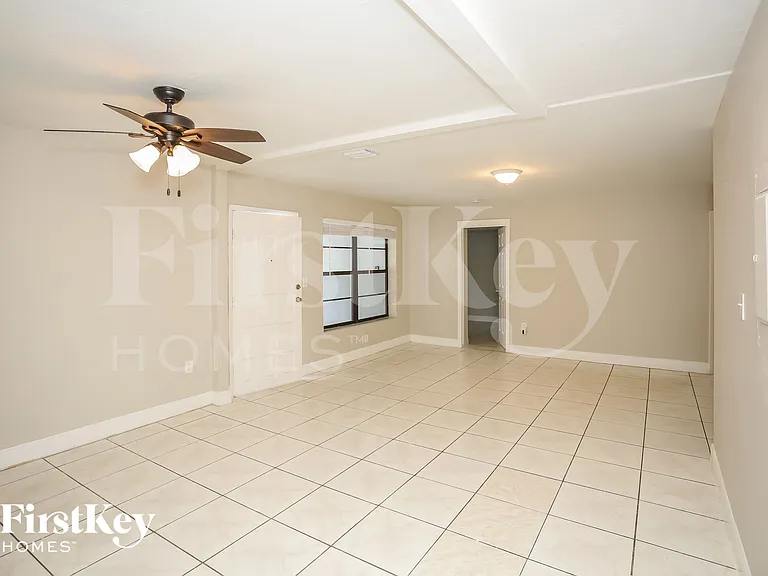 1155 NW 127th St — Photo 4