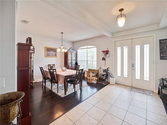 4th image of 213 Porchester Dr