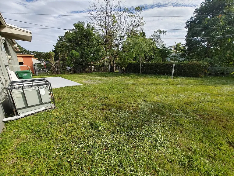 14901 NW 9th Ct — Photo 39