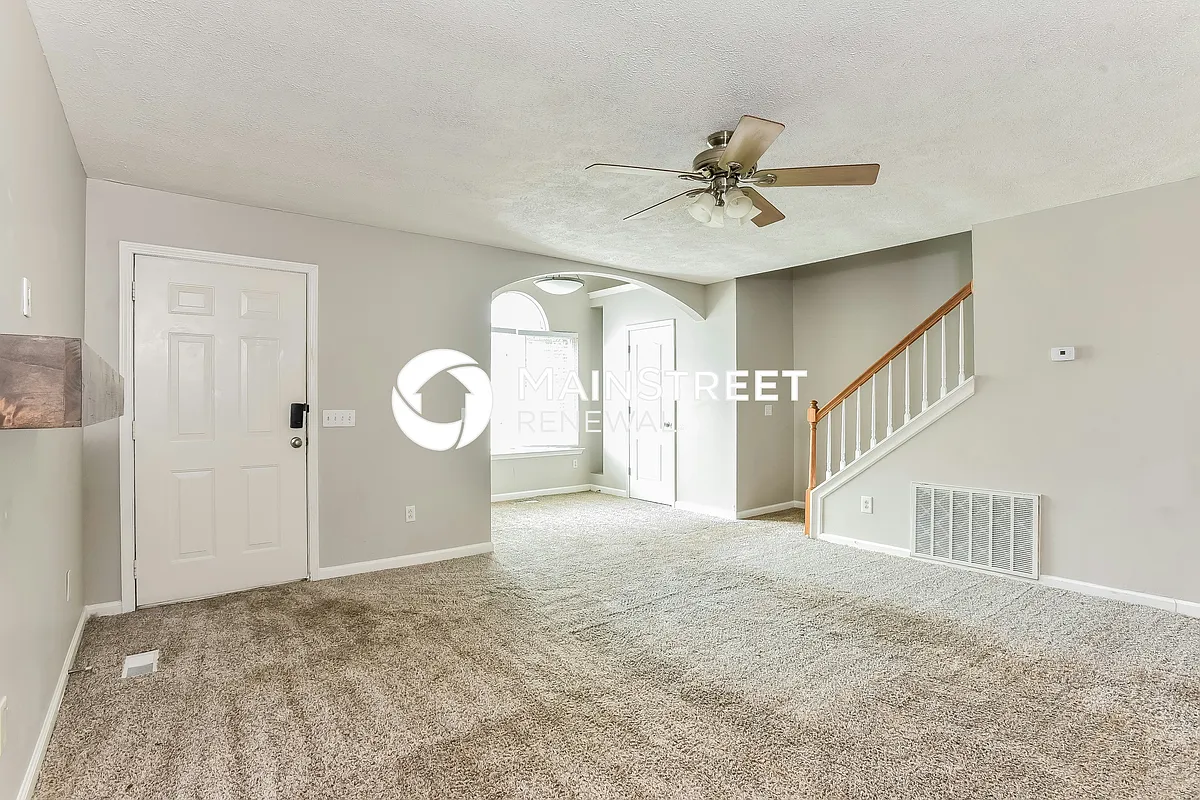 Living Room - 206 Wildwood Dr