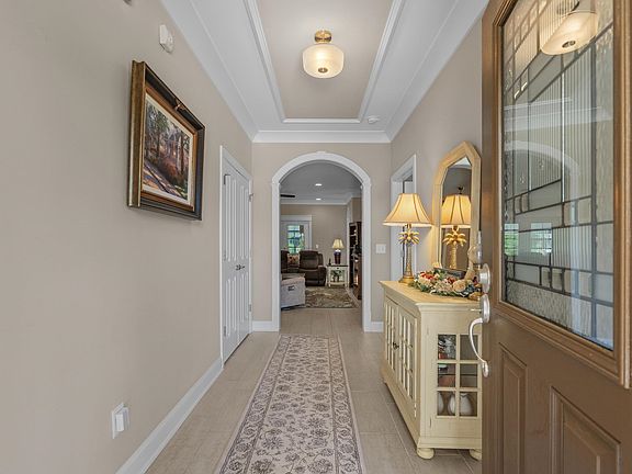 4th image of 2100 Clematis Ct.