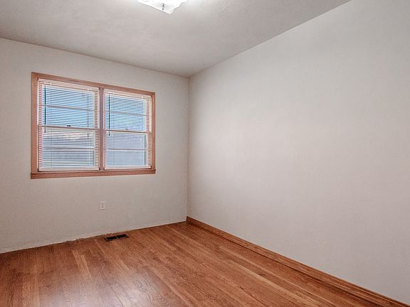 3rd image of 2309 County Road 370