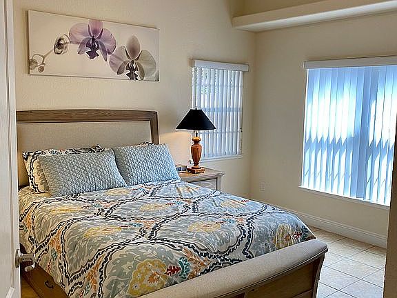 5th image of 368 David Walker Dr