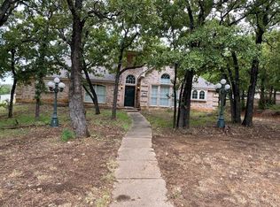 329 Graystone Rd, Burleson, TX 76028