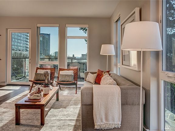 2nd image of 1085 103rd Ave NE APT 320