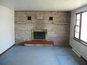 3rd image of 120 Elm St