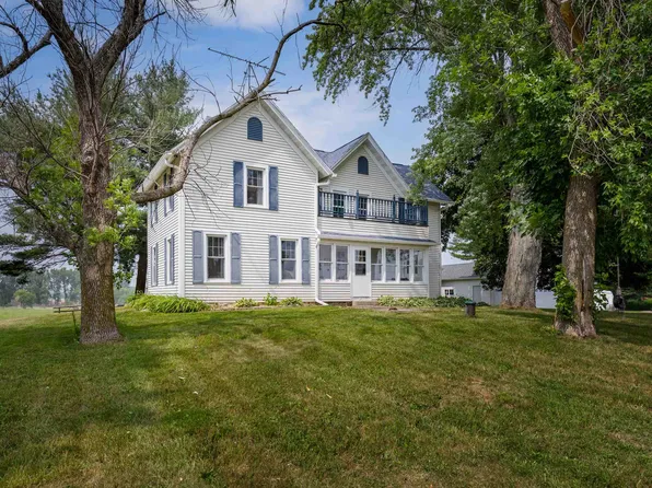W1470 Hwy Z, Fall River, WI 53932