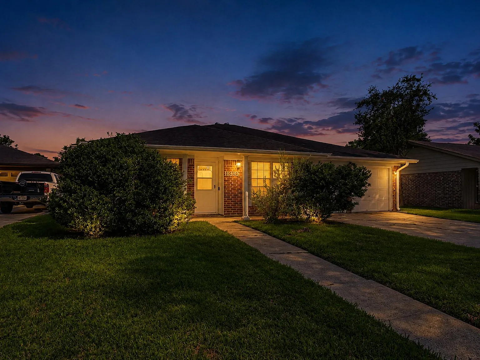 3 bed, 2.0 bath, 1393 sqft, $1,600 — Photo 1