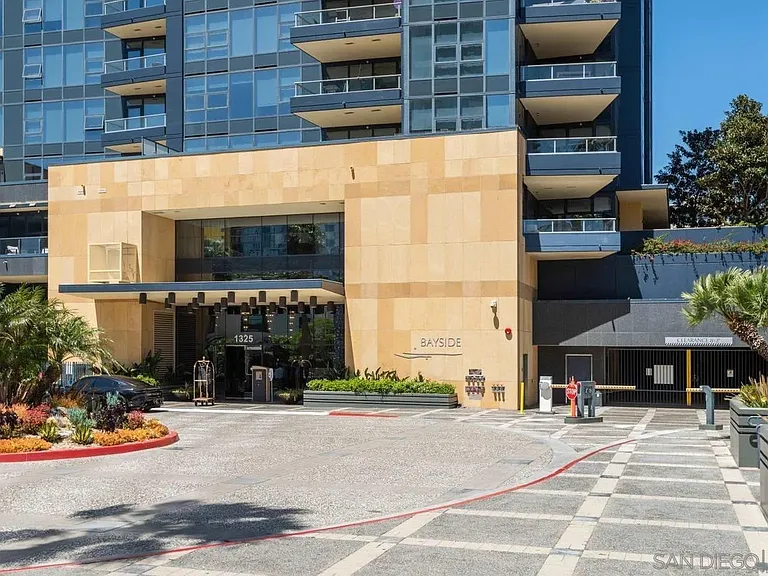 1325 Pacific Hwy #805 — Photo 13