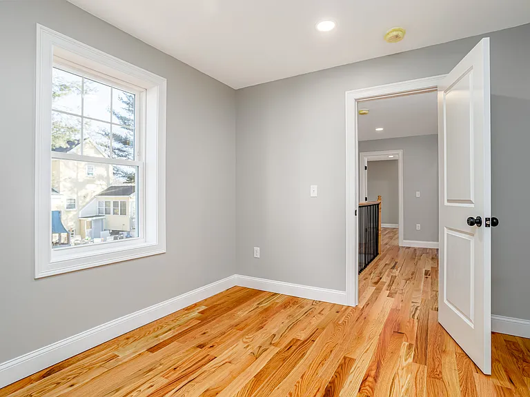 27 Milton St #1 — Photo 29
