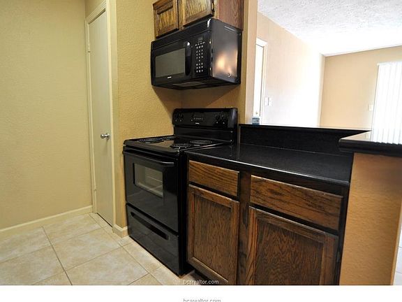 2nd image of 904 University Oaks Blvd APT 025