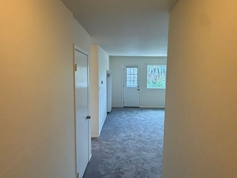 407 Fairmount Ave — Photo 33