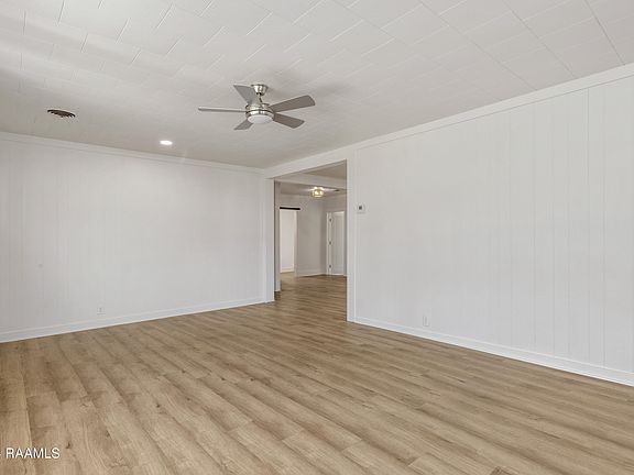 5th image of 513 N East St