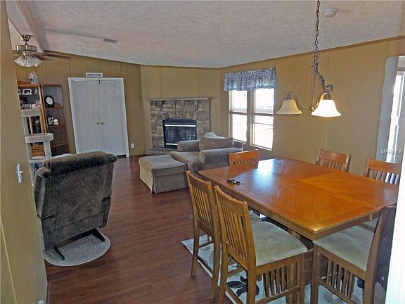 4th image of 3217 Silver Lake Ct