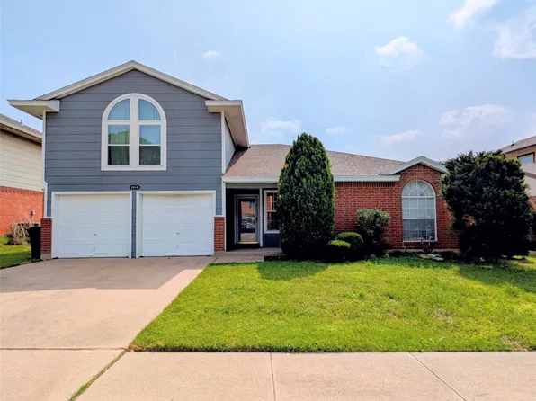 2819 Martsy Ct, Arlington, TX 76014