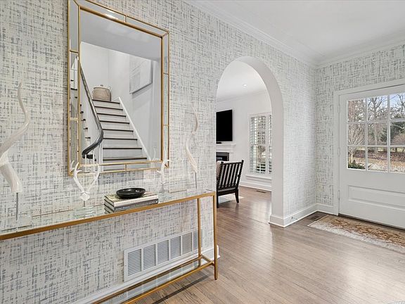 2nd image of 375 Washington Rd