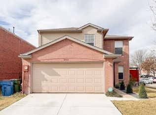 2044 Talon Dr, Lewisville, TX 75077