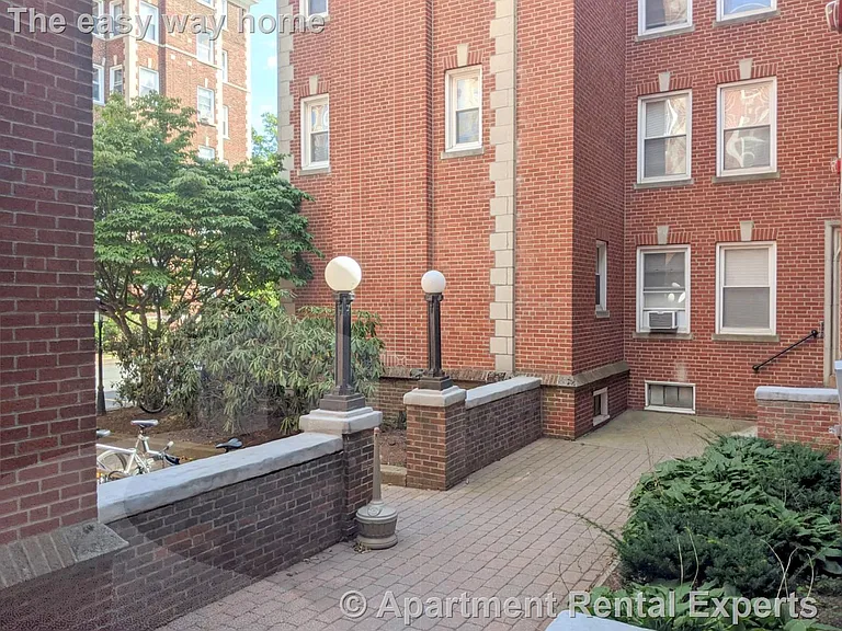 8 Craigie Cir #22 — Photo 23