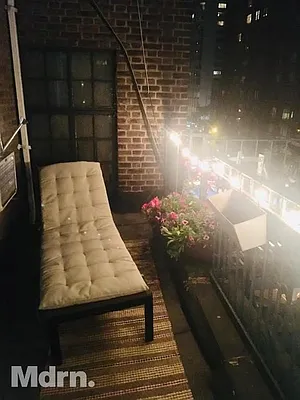 Rented by Mdrn Residential | media 17