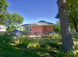 412 S Kendall St, Aurora, IL 60505