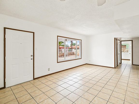 5th image of 7883 Holly Pl