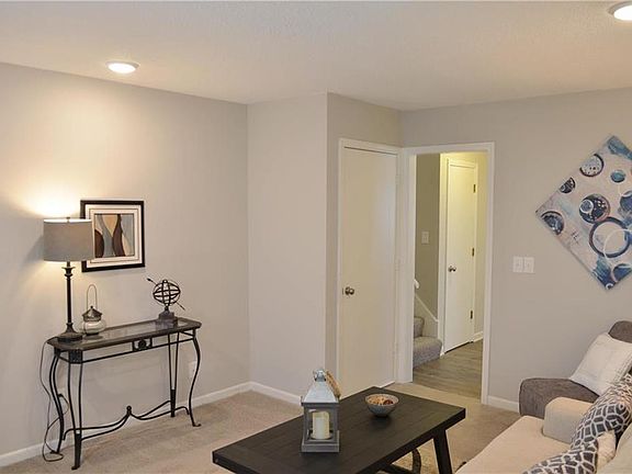 3rd image of 10725 S Stark Ave