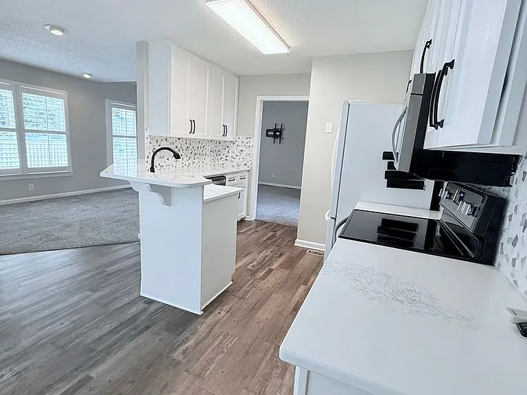 31 White Oak Dr — Photo 6