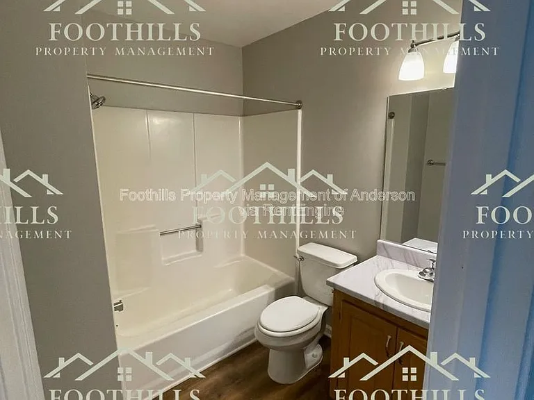214 Keithwood Dr — Photo 13