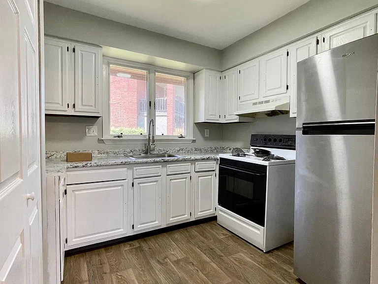 3428 Melwood Ave — Photo 6