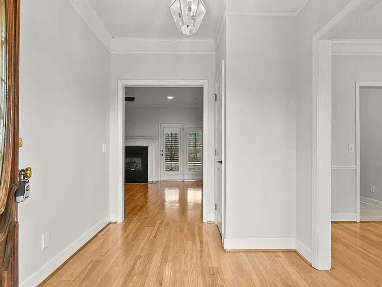 10495 Royal Points Dr — Photo 4