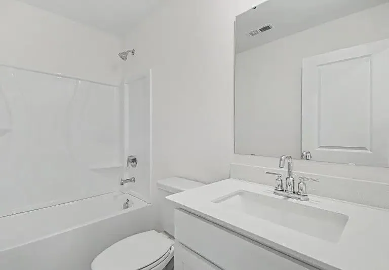 258 W 18th St — Photo 8