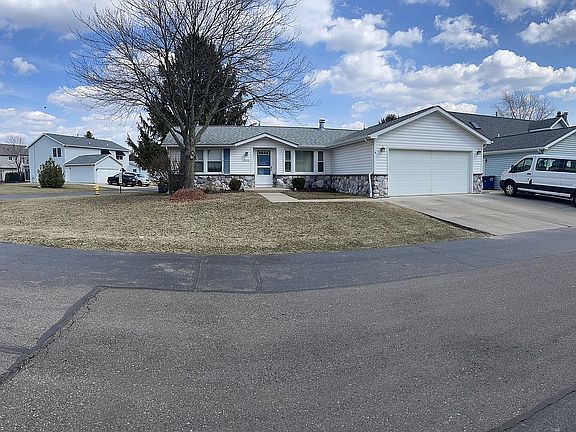 2nd image of 8142 Emerald Ln W #119