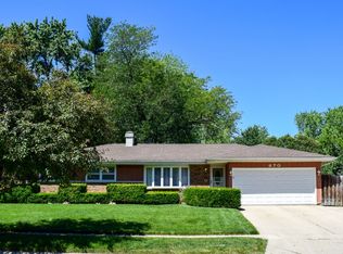 670 Bennett Dr, Elgin, IL 60120