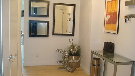 Rented by La Seven Inc.