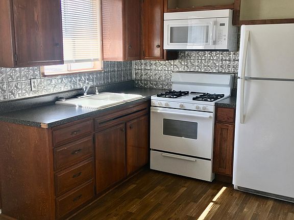 4th image of 3152 SW 71st St