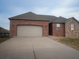 332 W Grace St, Republic, MO 65738