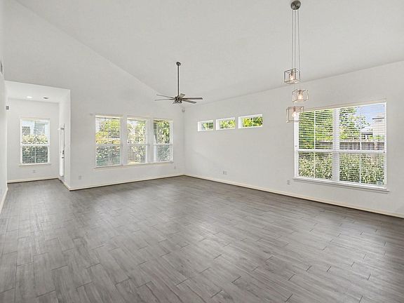 3rd image of 3413 Omega St
